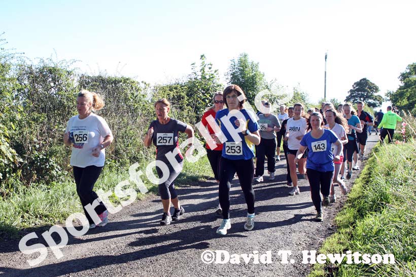 Start of the 5k Run Northumberland Matfen. Photo: David T. Hewitson/Sports for All Pics